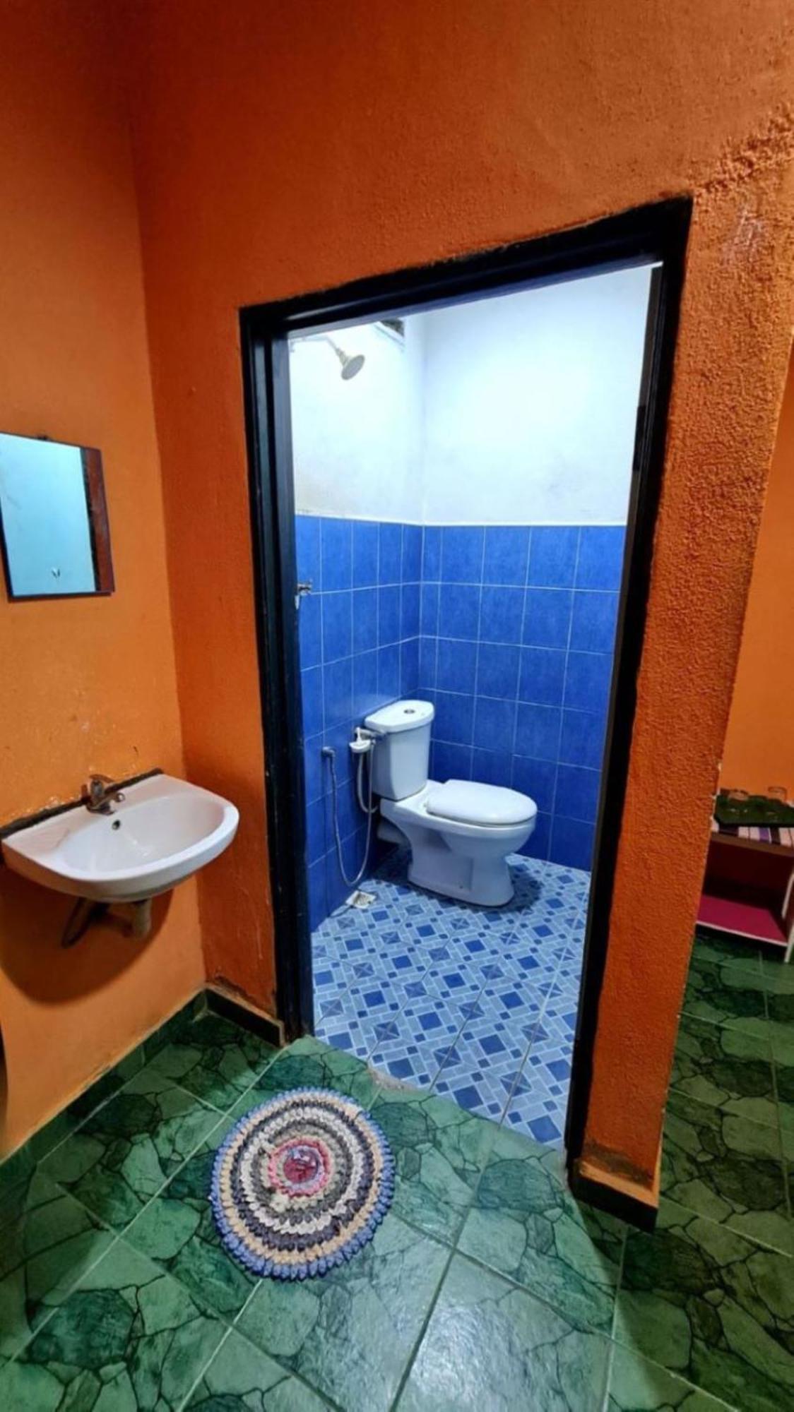 Rainbow Bed N Bfast Hostel Pantai Cenang  Luaran gambar